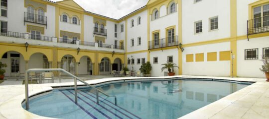 Hotel Macia Alfaros - Vlucht + hotel Córdoba