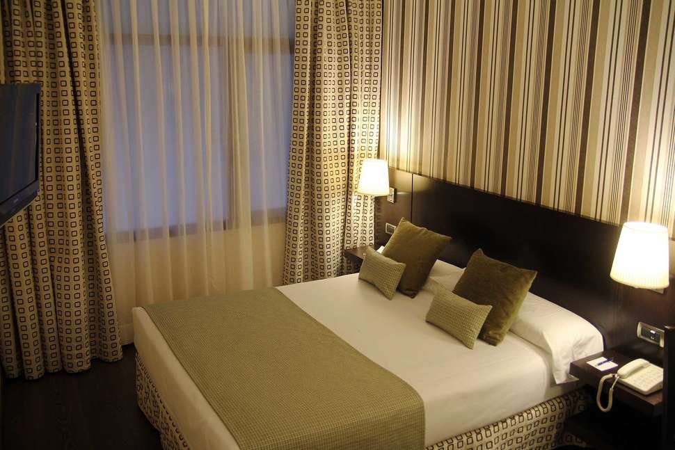 Hotel Conde Duque Bilbao - Vlucht + hotel Bilbao