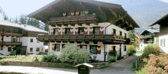 Hotel Gasthof Unterbrunn - Vlucht + hotel Neukirchen am Großvenediger