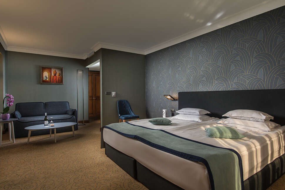 Rosslyn Thracia Hotel Sofia - Vlucht + hotel Sofia