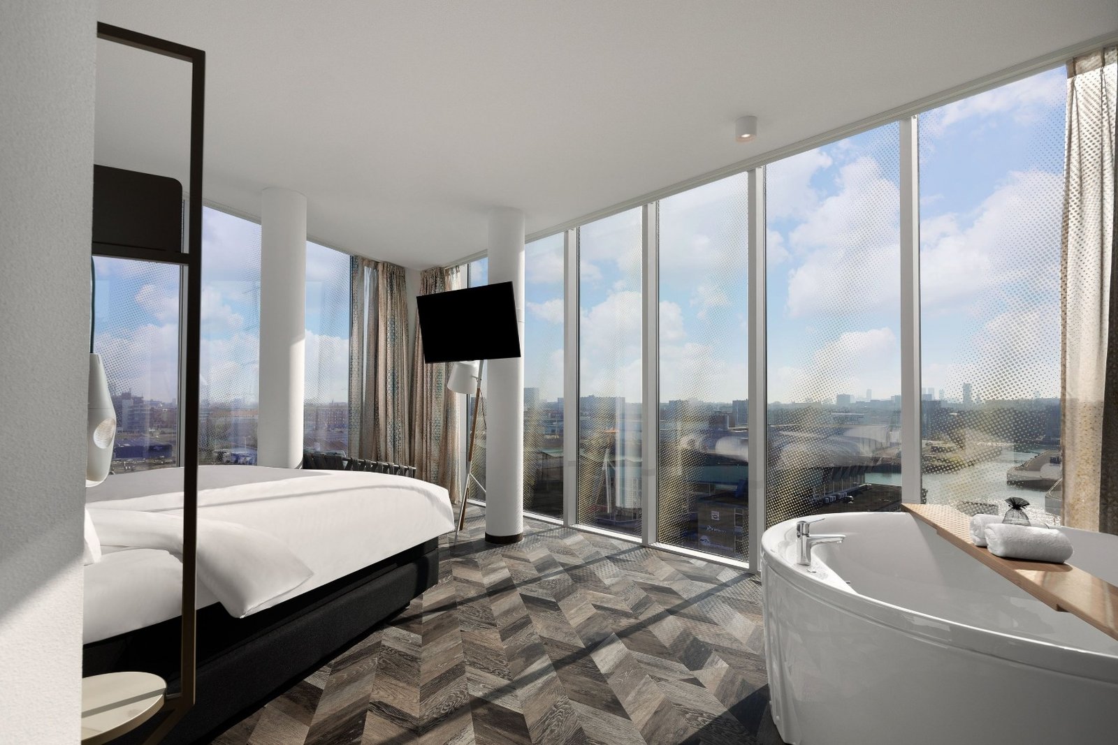 Inntel Hotels Den Haag Marina Beach | Verblijf in een Wellness Kamer met whirlpool en privé sauna aan zee | incl. 3-gangendiner