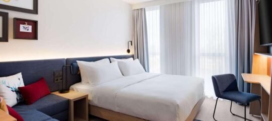 Hampton by Hilton Riga Airport - Vlucht + hotel Riga
