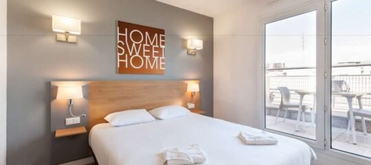 Residhotel Le Grand Prado - Vlucht + hotel Marseille
