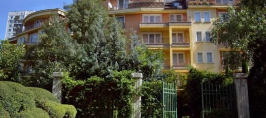 Aparthouse Borovo - Vlucht + hotel Sofia