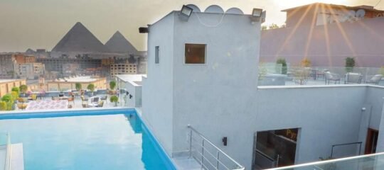 Pyramid Front Hotel - Vlucht + hotel Caïro