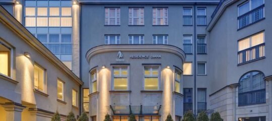 Mamaison Residence Diana Hotel - Vlucht + hotel Warschau