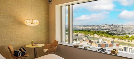 TOO Hotel Paris - Vlucht + hotel Parijs