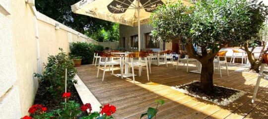 Hotel Vila e Arte - Vlucht + hotel Tirana