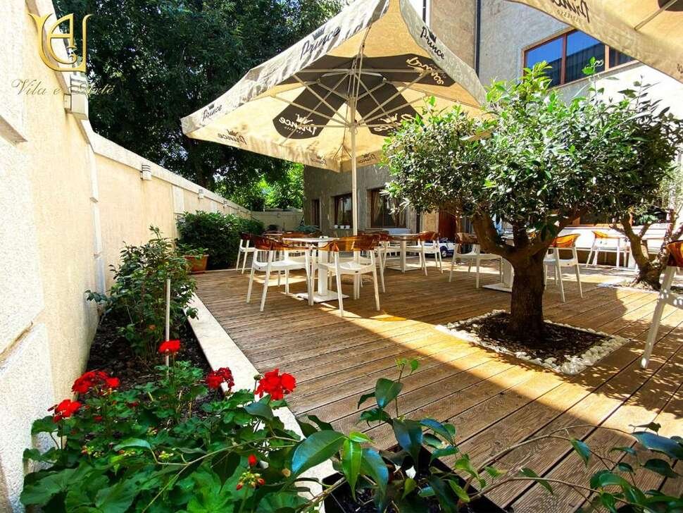 Hotel Vila e Arte - Vlucht + hotel Tirana