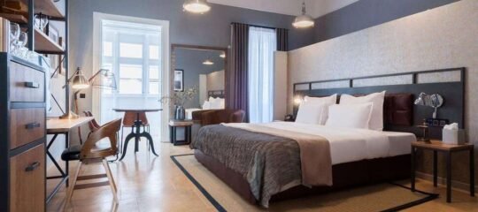 AX The Saint John - Vlucht + hotel Valletta
