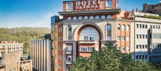 Hotel Gran Ultonia - Vlucht + hotel Girona