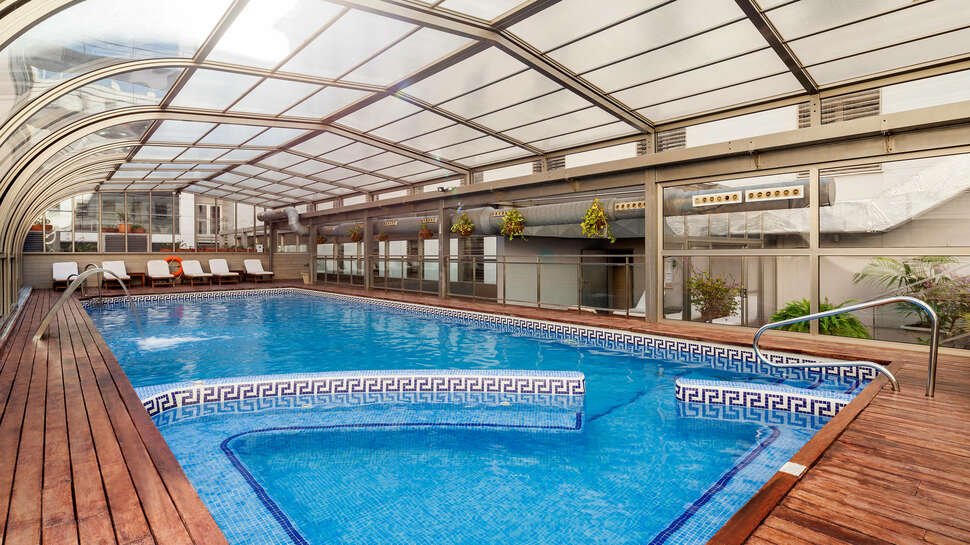 Hotel Ilunion Malaga - Vlucht + hotel Málaga