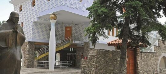 Hotel Turist - Vlucht + hotel Skopje