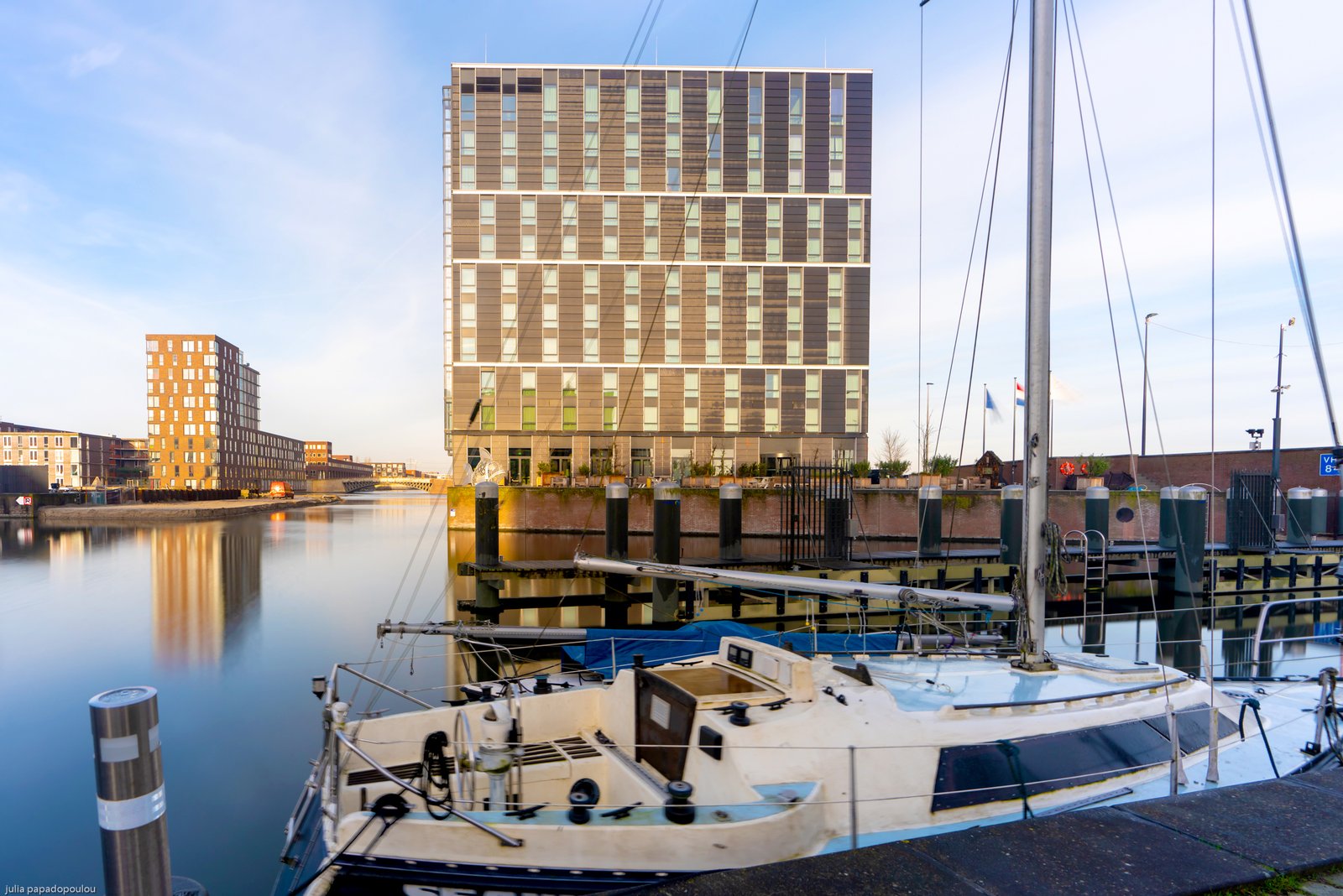 Four Elements Hotel Amsterdam | Verken Amsterdam centrum met directe tramlijn vanaf hotel | incl. 3-gangendiner