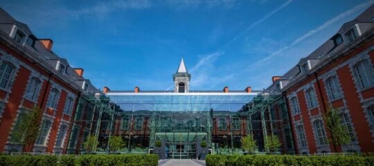 Royal Hainaut Spa & Resort Hotel | Verblijf 3 dagen in 18-eeuws 4* Spa hotel met uitstekende restaurants | incl. 3-gangendiner