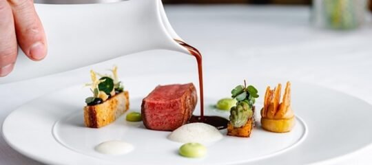 Van Oys Maastricht Retreat | Luxe overnachting met MICHELIN** diner op topniveau bij restaurant Create by Guido Braeken | incl. 5-gangendiner (MICHELIN**)