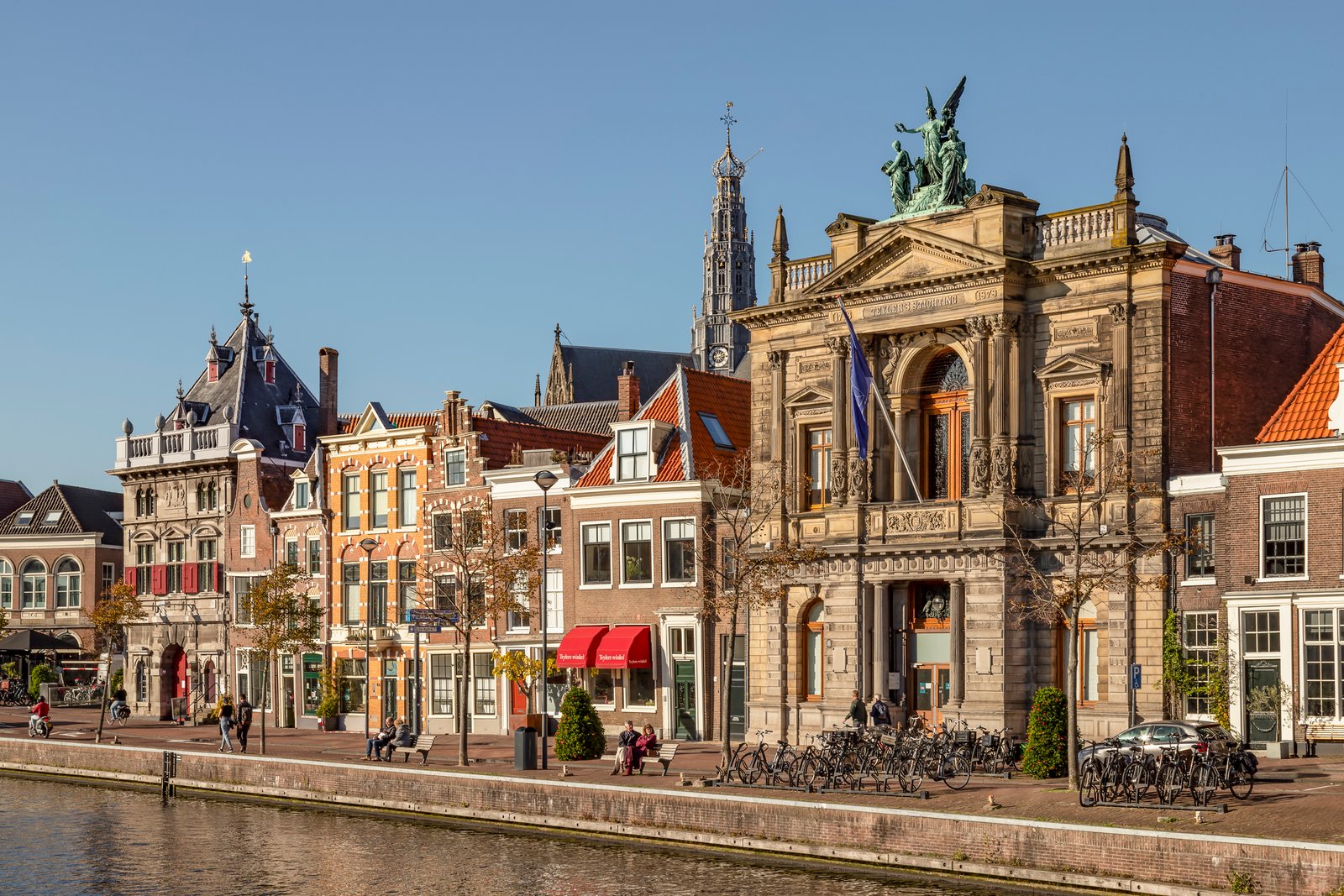 Carlton Square | Verken in 2 dagen de winkelstad Haarlem | incl. 3-gangendiner