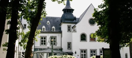 Kasteel Doenrade | 3 Dagen genieten in historie in het Limburgse heuvelland | incl. 3-gangendiner